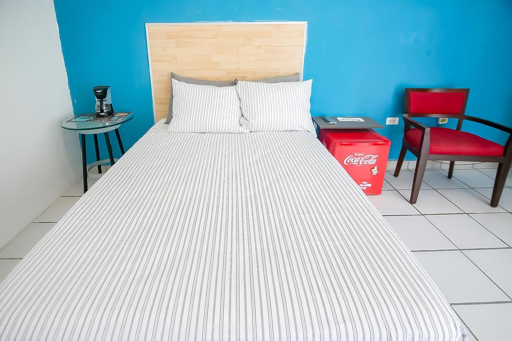 Oyo Hotel Plaza Las Torres, 카보산루카스 외부 사진